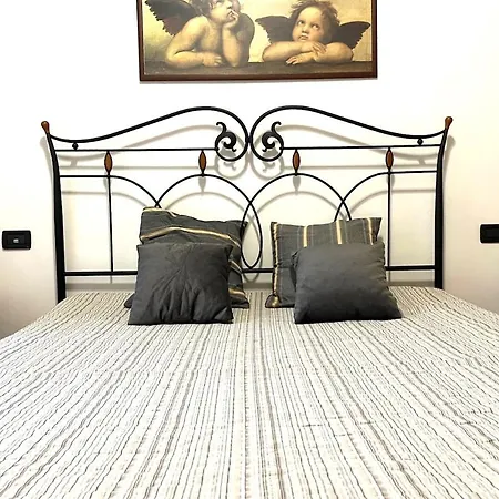 Lullory Apartment *